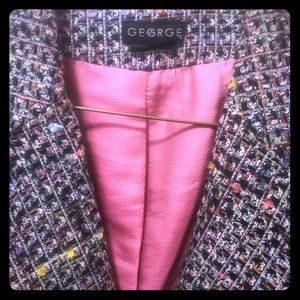 Beautiful lined blazer. Very colorful and bright.